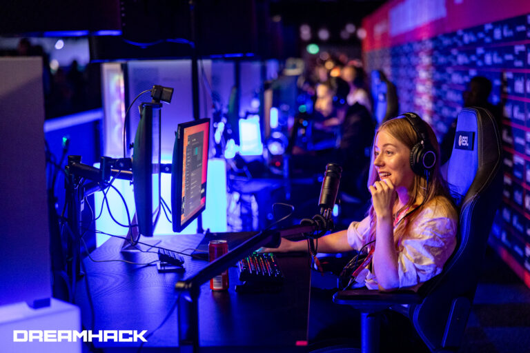 20231125-freja-borne-dh-winter-00366-43